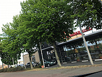 Burger King outside