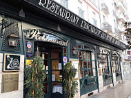 Restaurant l'Escargot Qui Tette outside