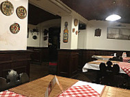 Pizzeria la Rochelle inside