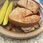 Ize's Deli And Bagelry food