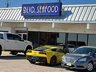 Blvd. Seafood outside