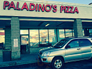 Paladino's Pizza outside