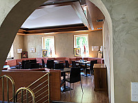 Eiscafe Al-Ponte inside