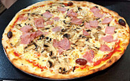 Pizzagora food