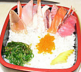 Yamo Yamo Sushi food