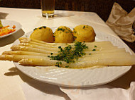 Gasthof & Metzgerei Goldener Lowe food