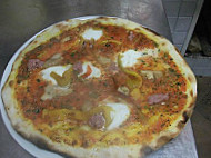 Pizzeria Trattoria Irma food