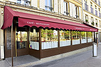 La Rotisserie Du Beaujolais outside