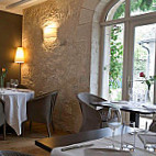 Le Clos Aux Roses food