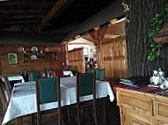 Restaurant La Padurea Verde inside