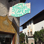 Gourmet Strudel Cafe’ outside