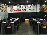 Samgyupsal House inside