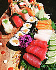 Hana Sushi Lounge food