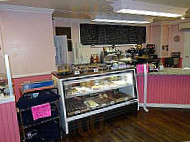 Pink Pastry Shop inside