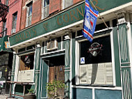 Bailey's Corner Pub outside