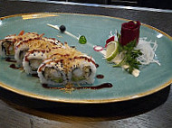 Sushi Sakura food