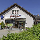 Hamkumst Das Wirtshaus Cafe outside