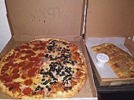 New York Pizzeria food