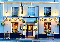 Suffolk Arms outside