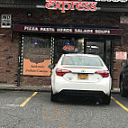 Pizza Gyro Curry Express outside
