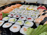 Sushi Linas inside