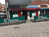 Pizzeria Il Padrino outside
