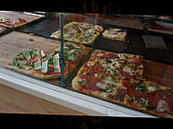 Pizza Service La Strada food