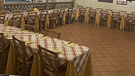 La Trattoria Del Campo inside