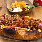 Karl Maison Du Hot Dog food