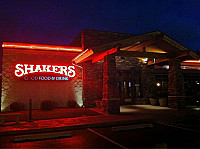 Shakers Good Food & Drink outside
