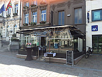 Brasserie T Pauwke outside