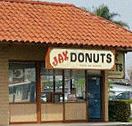 Jax Donuts outside