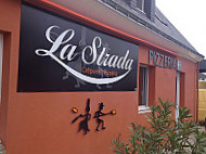 La Strada outside