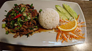 Lek's Thai Restaurant food