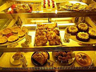 Bearclaw Bakery Cafe food