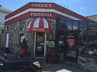 Greek's Pizzeria inside