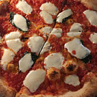 Midici Neapolitan Pizza Estero food