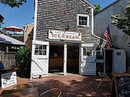 Jack And Charlie's Ice Cream outside
