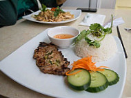 Eat Saigon food
