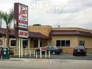 Jim's Famous Quarterpound Burger outside