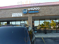 Chicago Gyros Dogs outside