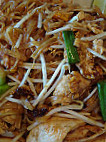 Lampoei's Thai Kitchen food