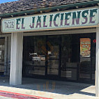 Tacos El Jalisciense outside