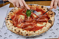 Mr Pizza Via Pietrapiana food
