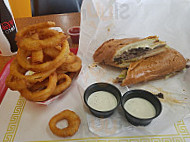 Hefty's Burger food