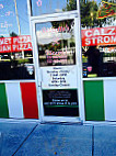Rizzotto's Pizzeria outside