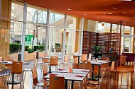 Sirocco Restaurant and Bar - Holiday Inn Potts Point food