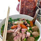 គុយទាវថៃ Thai Noodle Soup food