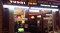 Sushi Jade inside