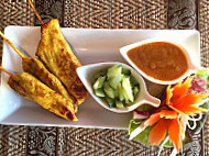 Restaurant Oasis BaanThai K. Nonthapha food